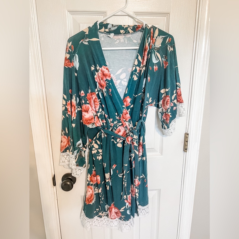 Pinkblush floral & lace robe